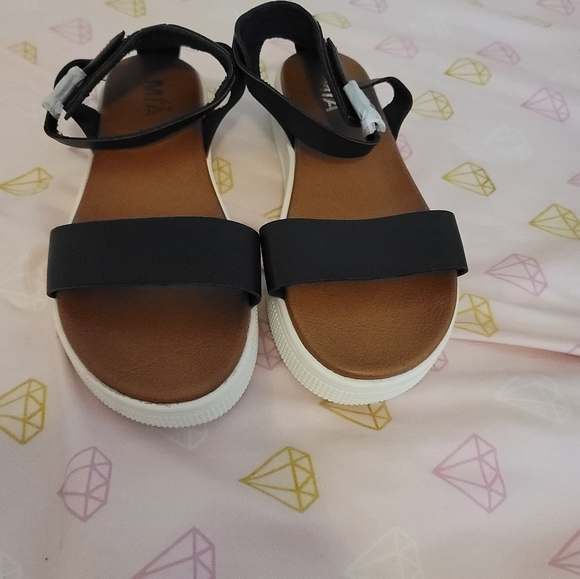 NWT MIA Kids Ellen Platform Sandals 5Y - Picture 2 of 7